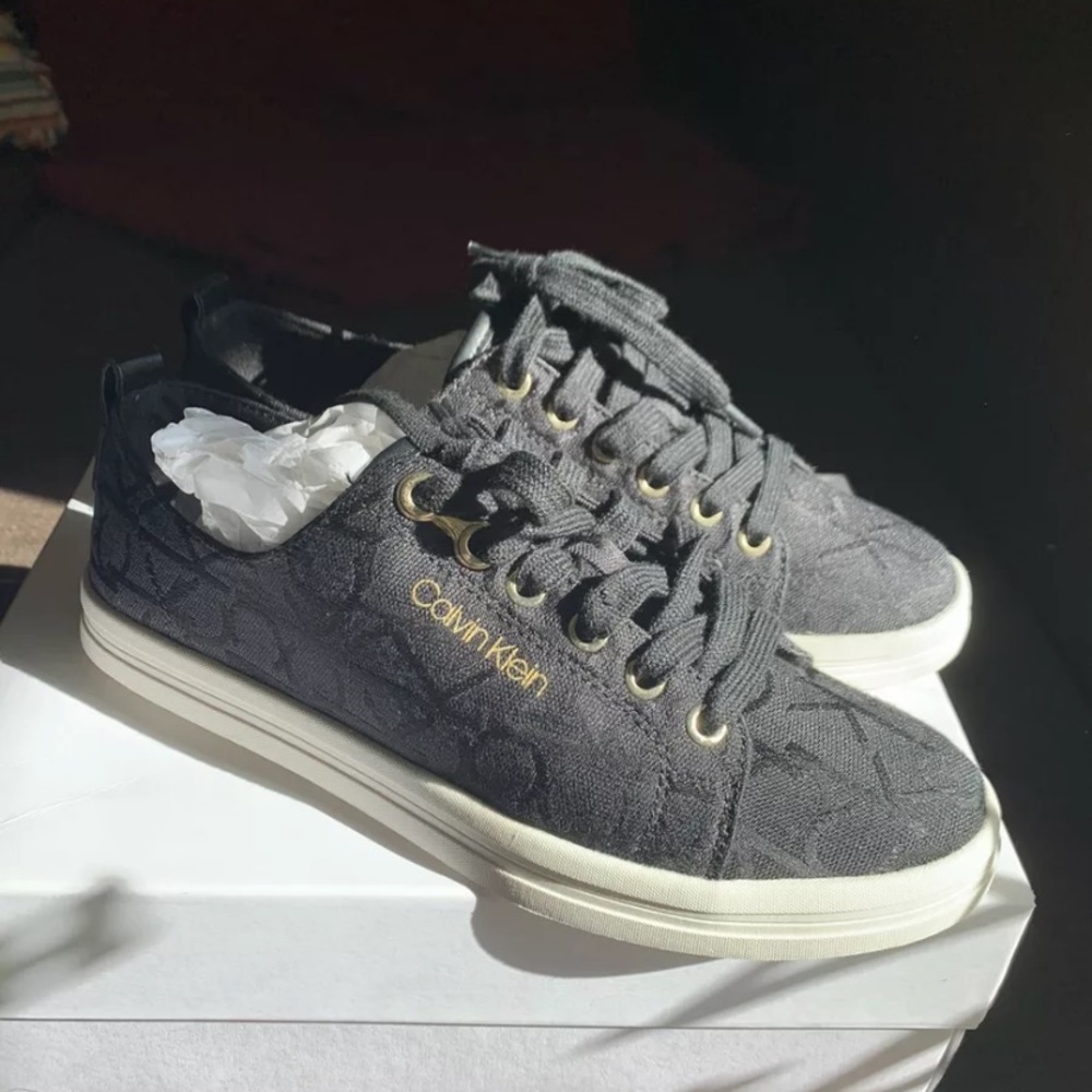 Calvin Klein Sneakers Michaela2CK .New with box